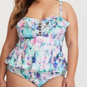Torrid size 4 (26W) bathing suit